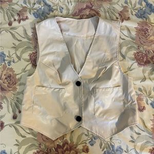 Faux leather fitted vest size s cream